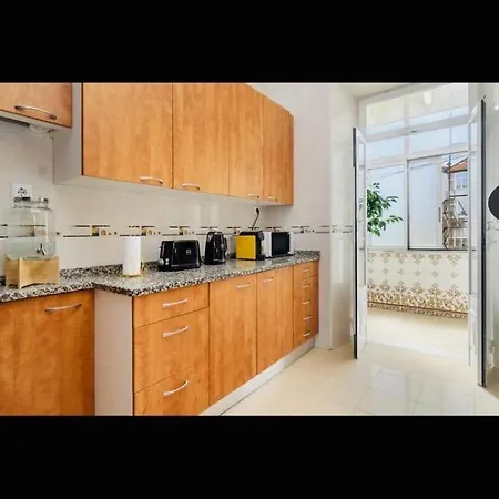 Private Room3 In Central Lisbon ゲストハウス